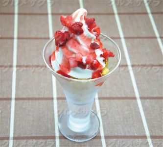 イチゴパフェ